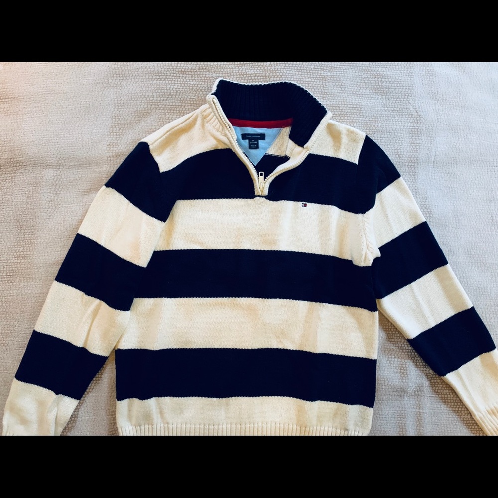 Tommy Hilfiger Navy Blue and Cream Sweater.